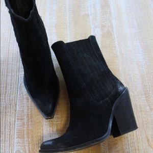 Suede Free People pointed toe boots